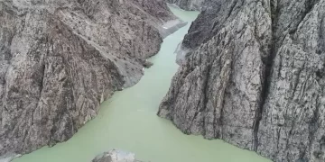 Artvin’deki Yusufeli Barajında su seviyesi yükselmeye devam ediyor