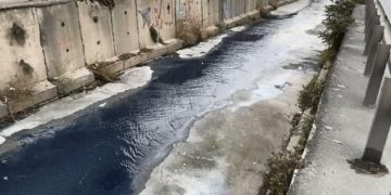 İstanbul’un ortasından akan mavi su tedirgin etti! İSKİ’den açıklama geldi