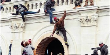 ABD Temsilciler Meclisi, 6 Ocak Kongre Baskını Nedeniyle Trump’ın Suçlanmasını İstedi!