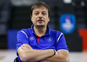 Anadolu Efes’in başantrenörü Ergin Ataman’dan Larkin açıklaması