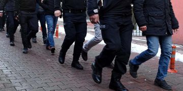 İstanbul merkezli 8 ilde FETÖ operasyonu