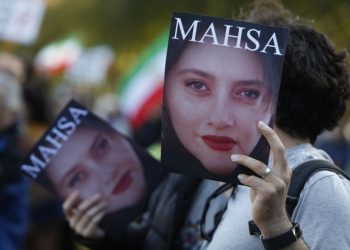 İran’da zorunlu başörtüsü yasası kaldırılacak mı?