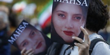 İran’da zorunlu başörtüsü yasası kaldırılacak mı?