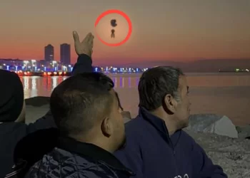 İskenderun’da gökyüzünde görülen cisim polisi harekete geçirdi