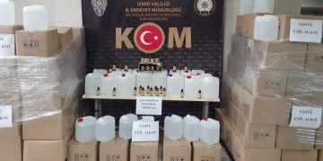 İzmir’de 12 bin litre sahte etil alkol ele geçirildi