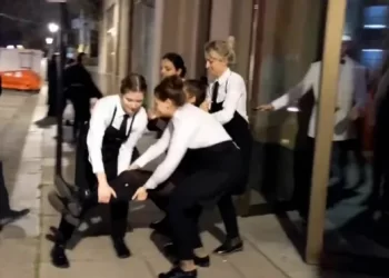 İngiltere’de Nusret’in restoranına baskın