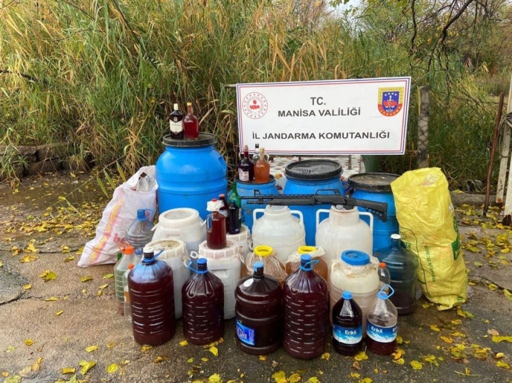 Manisa’da bin litre sahte alkole el koyuldu manisa sahte icki habermeydan