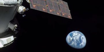 Nasa’nın Orion uzay aracı Dünya’ya dönüyor