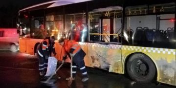 Arnavutköy’de İETT otobüsü ile minibüs çarpıştı: 14 yaralı