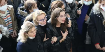 Ünlü manken Özge Ulusoy’un babası hayatını kaybetti