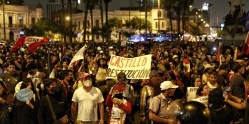 Peru’da siyasi kriz: Protestolarda ölenlerin sayısı hızla artıyor