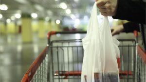 Marketçilerden plastik poşete zam talebi! Plastik poşet ücreti ne olacak? plastik poset 2 habermeydan