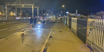 İstanbul’da saldırıya uğrayan polis ateş açtı: 1 ölü