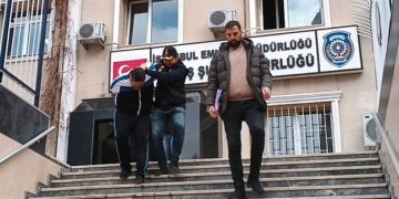 İstanbul’da 1,5 milyon lira değerinde altın çalan Şilili hırsızlar yakalandı
