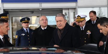 11 yılın ardından Şam ile ilk temas: Bakan Akar, Suriyeli mevkidaşıyla Rusya’da görüştü