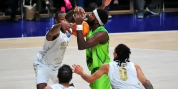 TOFAŞ -77 UCAM Murcia -87