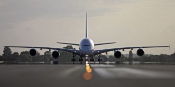 Fas’tan Türkiye’ye gelen uçak Barselona’ya acil iniş yaptı: 28 kişi kaçtı!