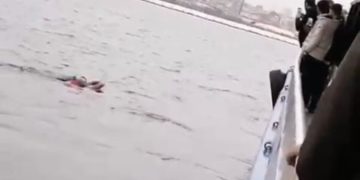 İstanbul’da vapurdan denize yolcu düştü