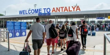 2022 yılında Antalya’yı 13 milyon turist ziyaret etti