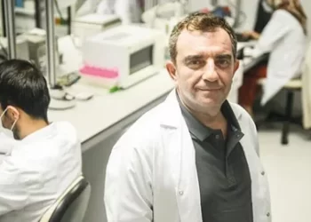 TURKOVAC aşısını geliştiren Prof. Dr. Aykut Özdarendeli’ye ödül