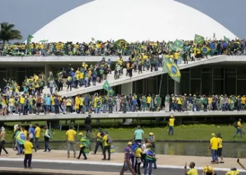 Brezilya'da, Bolsonaro destekçisi 1200 kişi gözaltında Brezilya’da, Bolsonaro destekçisi 1200 kişi gözaltında