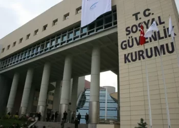 SGK’dan Emeklilere yüzde 30’dan daha düşük zam iddiasına yalanlama