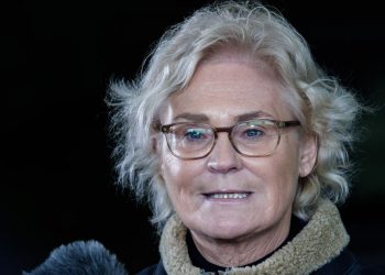 Almanya Savunma Bakanı Christine Lambrecht istifa etti