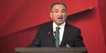 Bakan Bozdağ’dan İsveç’te Kur’an yakılmasına tepki