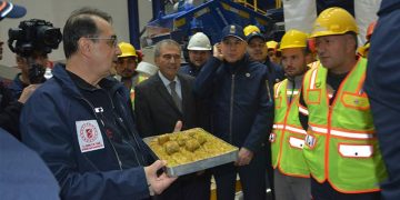 Bakan Dönmez, bor işçileri ile beraber yeni yıla girdi