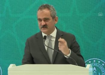 Bakan Özer’den öğretmen atamaları açıklaması