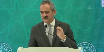 Bakan Özer’den öğretmen atamaları açıklaması