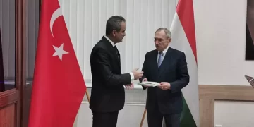 Bakan Özer, Macaristan İçişleri Bakanı Pinter ile bir araya geldi