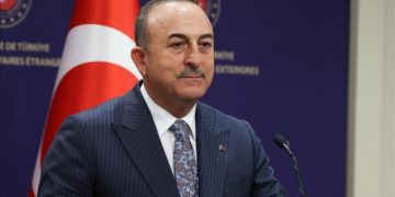 Çavuşoğlu’ndan Pompeo’nun Türkiye hakkındaki sözlerine cevap