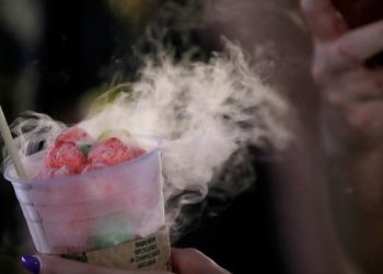 TikTok’ta tehlikeli “ejderha nefesi” akımı: 20’den fazla çocuk hastaneye kaldırıldı