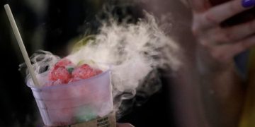 TikTok’ta tehlikeli “ejderha nefesi” akımı: 20’den fazla çocuk hastaneye kaldırıldı