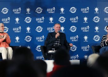 Cumhurbaşkanı Erdoğan Bursa’da gençlerle bir araya geldi