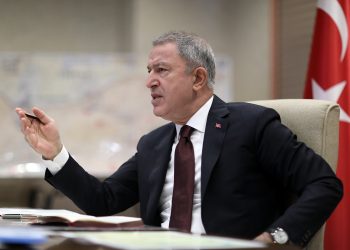 Bakan Akar’dan Yunanistan’a uyarı: Aklınızı başınıza alın!