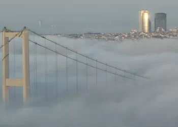 İstanbul Boğazı'nda gemi trafiği durduruldu İstanbul Boğazı’nda gemi trafiği durduruldu
