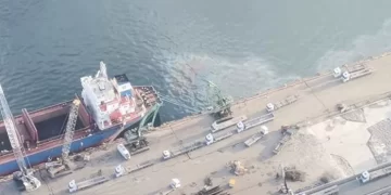 Denizi kirleten gemiye milyonluk ceza