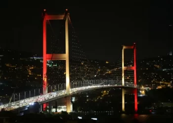 15 Temmuz Şehitler Köprüsü’nden kendini denize atarak intihar etti