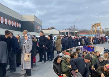 Pendik’te market açılışında ‘indirim’ izdihamı