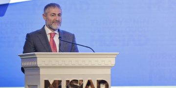 Bakan Nebati’den zincir marketlere çağrı: Elinizi taşın altına koyun