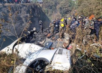 Nepal’de 72 kişi taşıyan uçak düştü