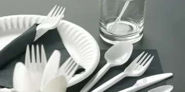 İngiltere plastik çatal, bıçağı yasaklıyor