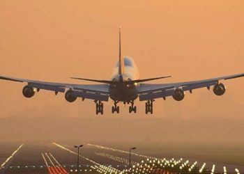 Sabiha Gökçen’de yolcu uçağı tavşana çarptı: Uçuşlar durduruldu