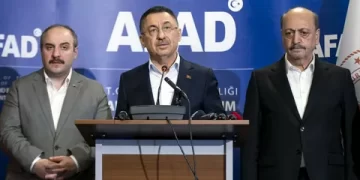 Cumhurbaşkanı Yardımcısı Fuat Oktay: “Türk Telekom, Turkcell ve Vodafone, depremin olduğu andan itibaren bir aylık süre için tüm görüşmeleri ücretsiz sağlayacak”