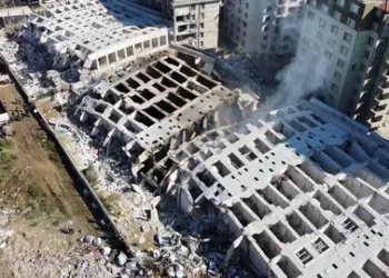 Depremde ölü sayısı kaça çıktı, yaralı sayısı kaç oldu? Depremde kaç bina yıkıldı?