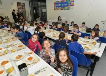 Muş’ta öğrencilere ücretsiz yemek uygulaması başladı