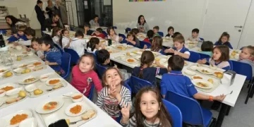 Muş’ta öğrencilere ücretsiz yemek uygulaması başladı