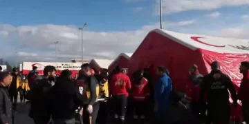 Sağlık Bakanı Koca: Sahra hastanelerinin kurulumu devam ediyor